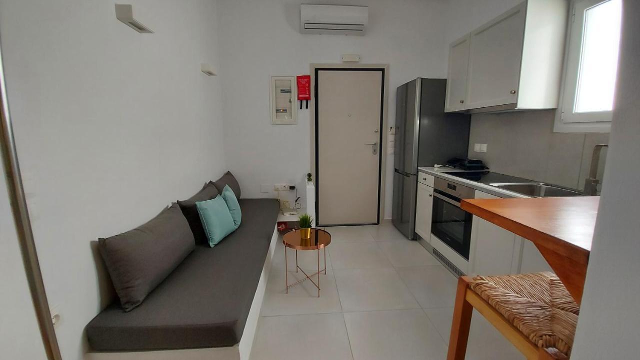 Niso Double Apartment Livadi  Екстериор снимка
