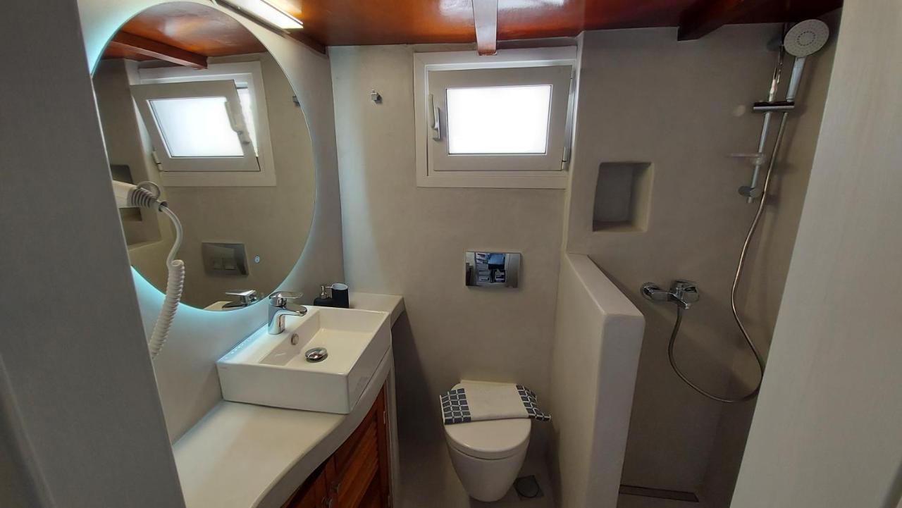 Niso Double Apartment Livadi  Екстериор снимка